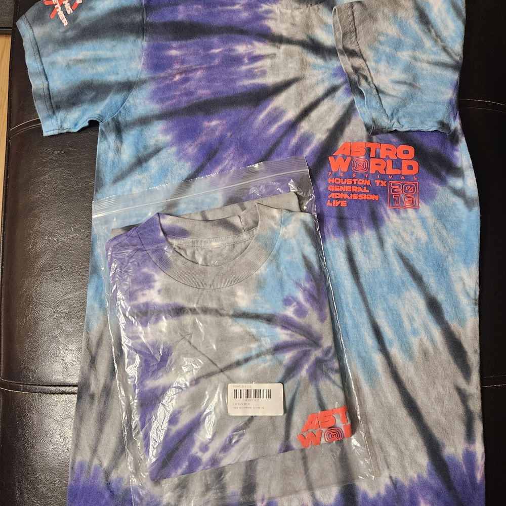 *NWT* Travis Scott Tie-Dye Tee Sz: Small